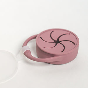 
                  
                    Load image into Gallery viewer, Mauve Snack Cup with Lid Clasp
                  
                