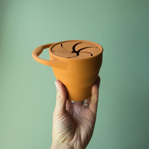 
                  
                    Load image into Gallery viewer, Marigold Snack Cup with Lid Clasp
                  
                